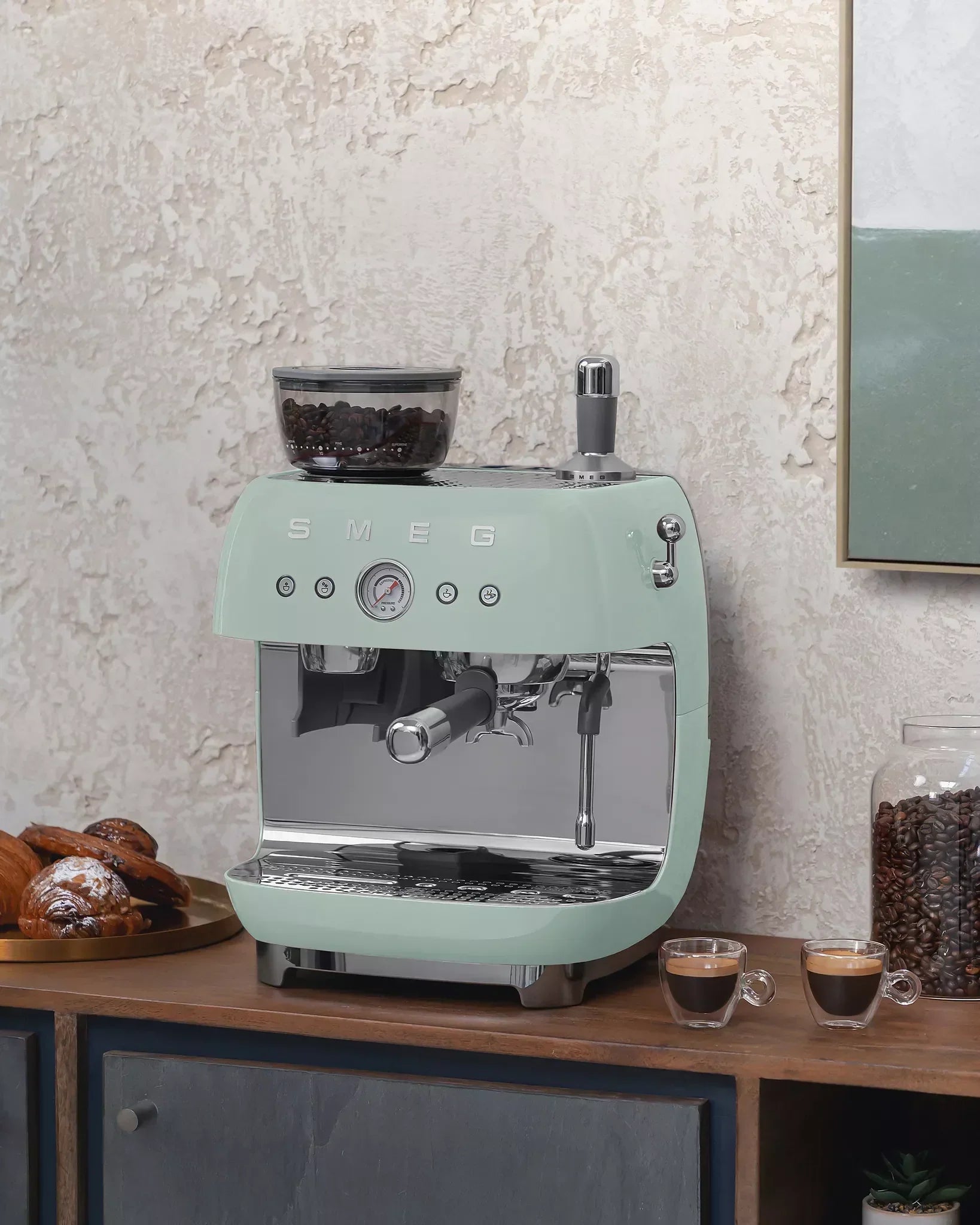 Smeg EGF03PGUK Retro Espresso Coffee Machine with Grinder in Pastel Green